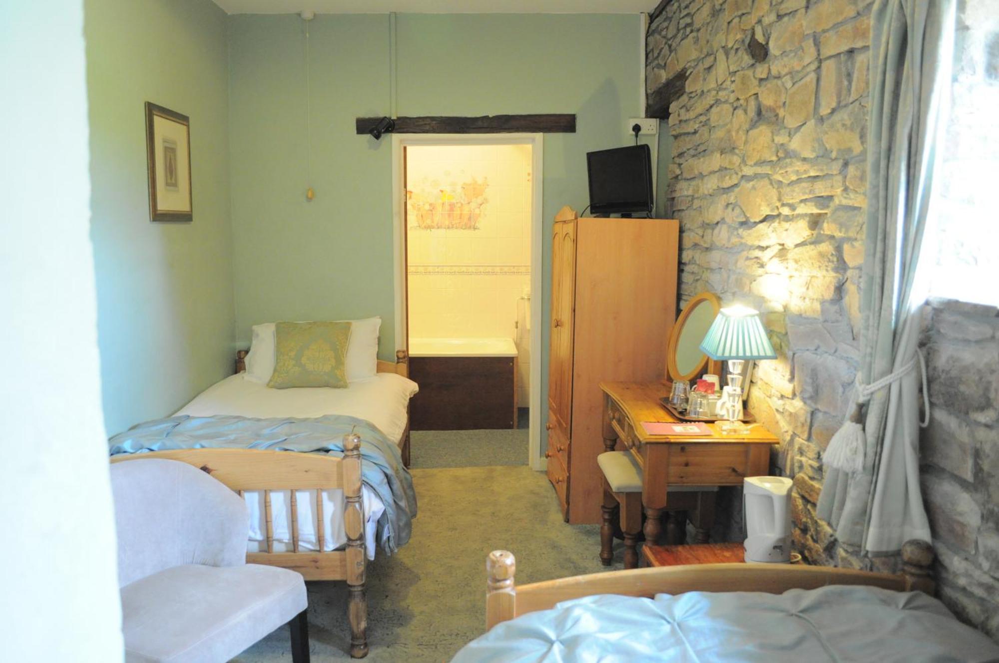 Black Mountain Lodge Glasbury Room photo