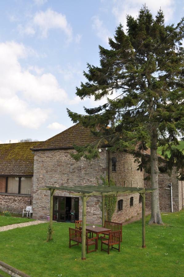 Black Mountain Lodge Glasbury Exterior photo